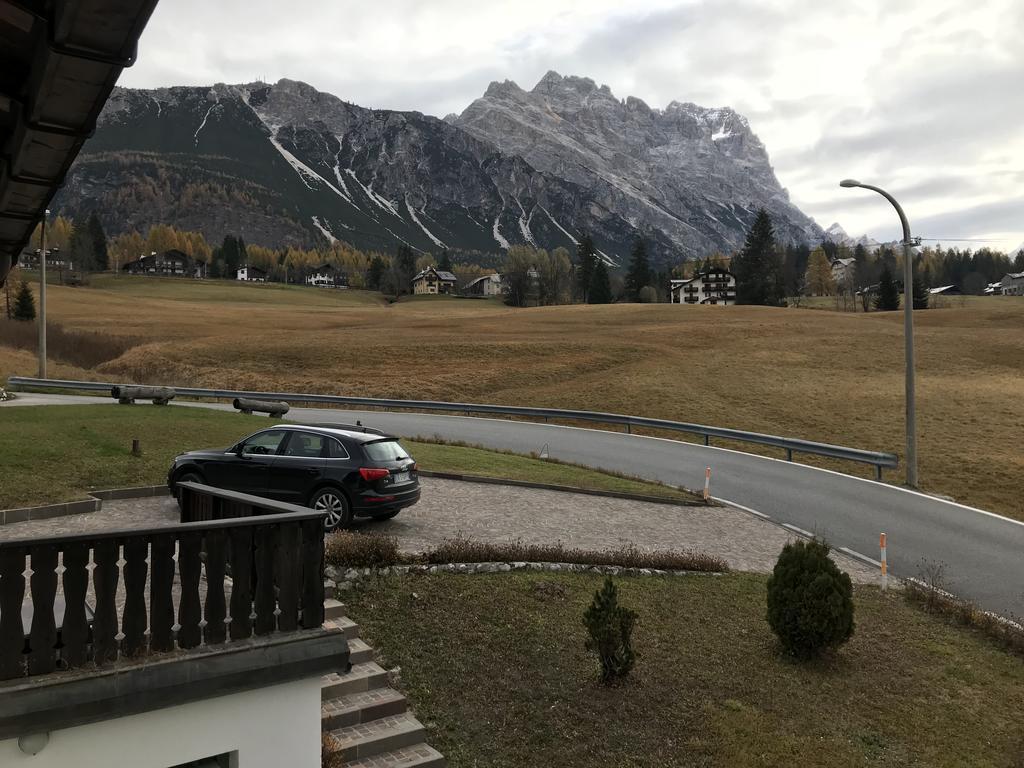 Ciasa Nonna Bon Bon Hotel Cortina d'Ampezzo Luaran gambar